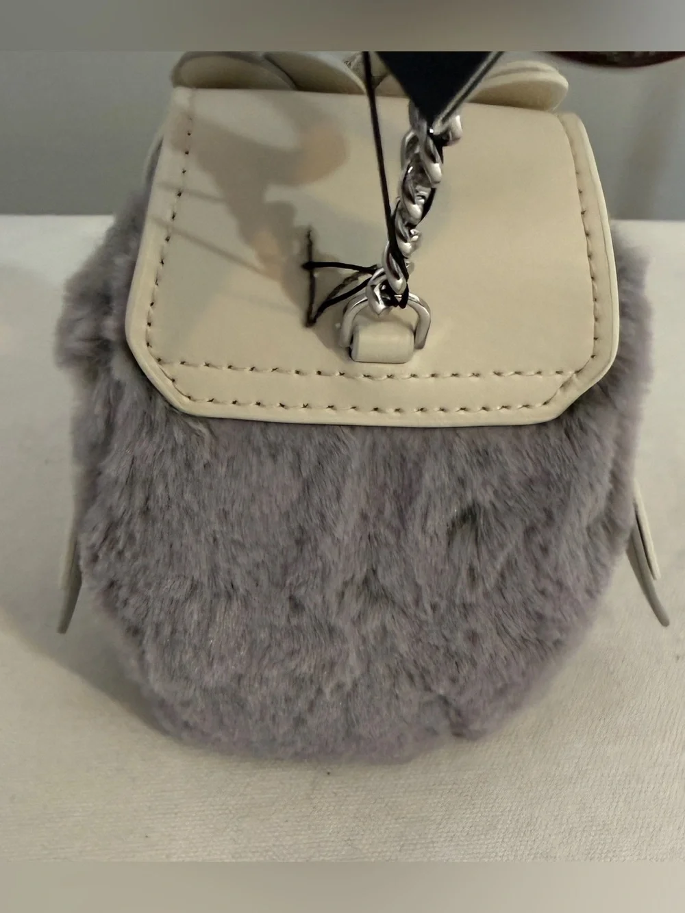 Kate Spade 3D Hoot Owl Coin Purse Keychain Faux Fur Gray White with Dust Bag NWT